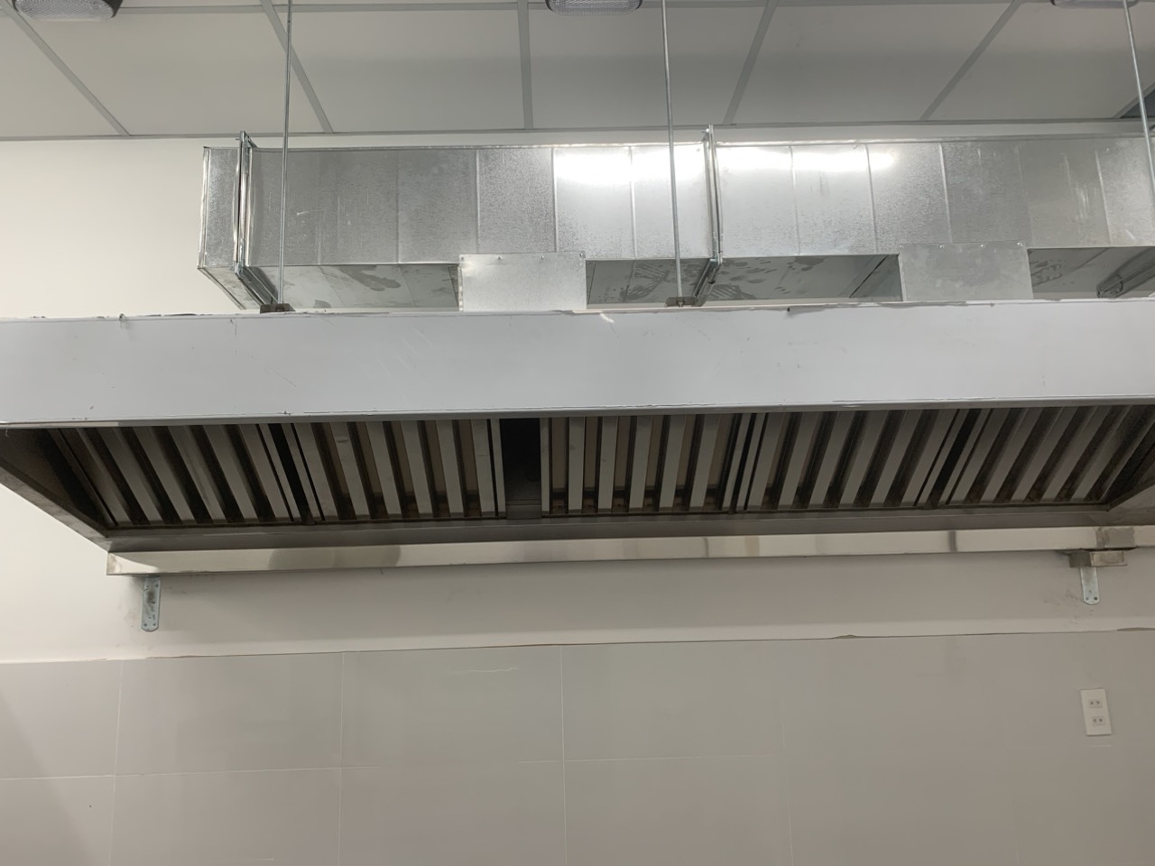 Thiết kế hệ thống hút mùi nhà bếp Tiền Giang –0983.637.122