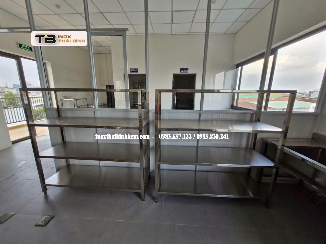 Bí Quyết Chọn Kệ Inox 4 Tầng Quảng Ngãi Cho Công Trình Lớn